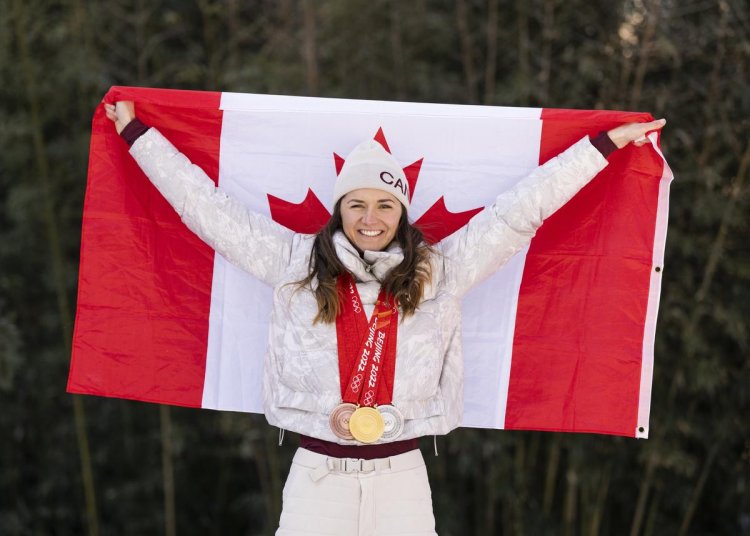 Bruce Arthur: Isabelle Weidemann will carry the Canadian flag at Beijing’s closing ceremony