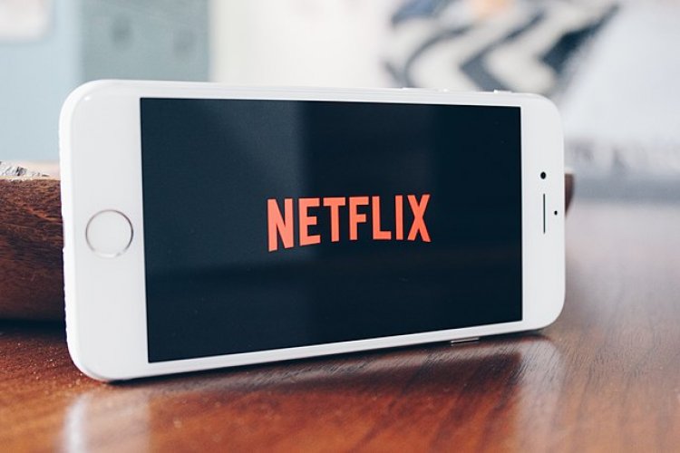 Netflix Stock CRASHES After Subscriber Mass Exodus From Hyper-Woke Streaming Service