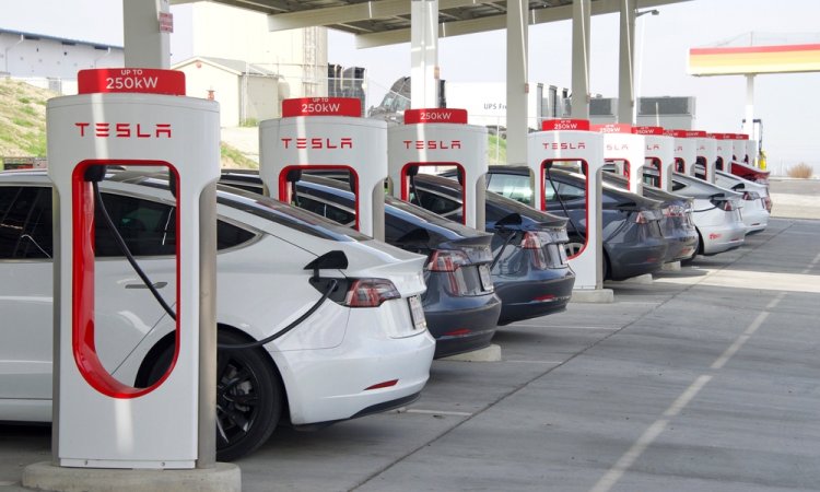 Wyoming Nixes EV Use By State Agencies, “Lot Of Challenges To Running An Electric Vehicle Here”