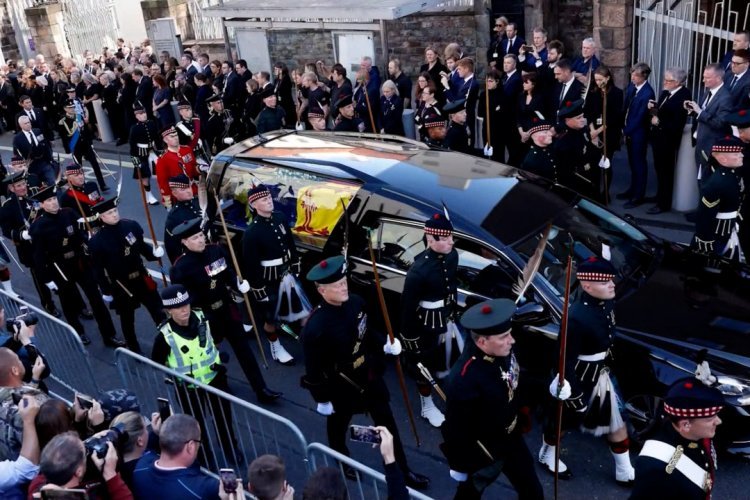 Queen Elizabeth's emotional procession, in 180 seconds