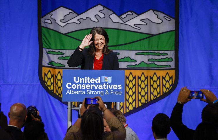 Danielle Smith won the support of the United Conservative Party. Can she win over Alberta?